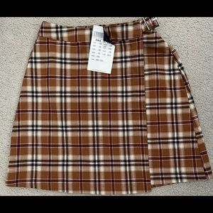 Brandy Melville Skirt NEW with Tag